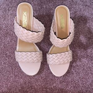Heels mauve-ish colored X2B